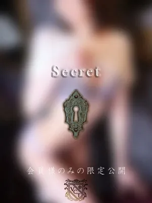 乙白 芽衣